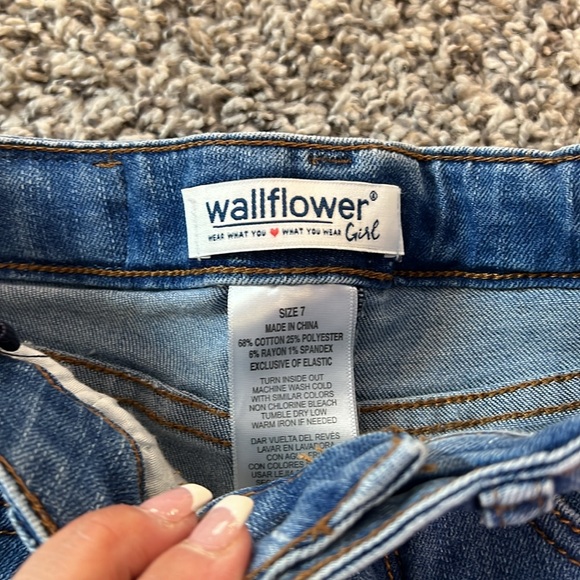 Bermuda shorts - Picture 13 of 16